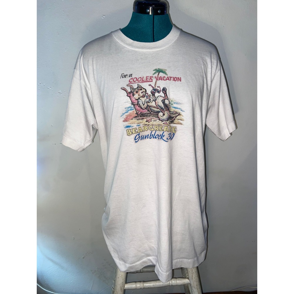 Izod Vintage 80s 90s Mens Beargrease Sunblock 30 Graphic TShirt Huskey Dog Beach